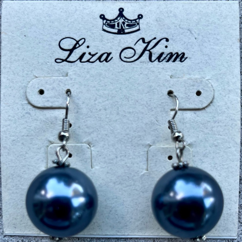 Liza Kim Black Pearl Dangle Drop Earrings, NWT